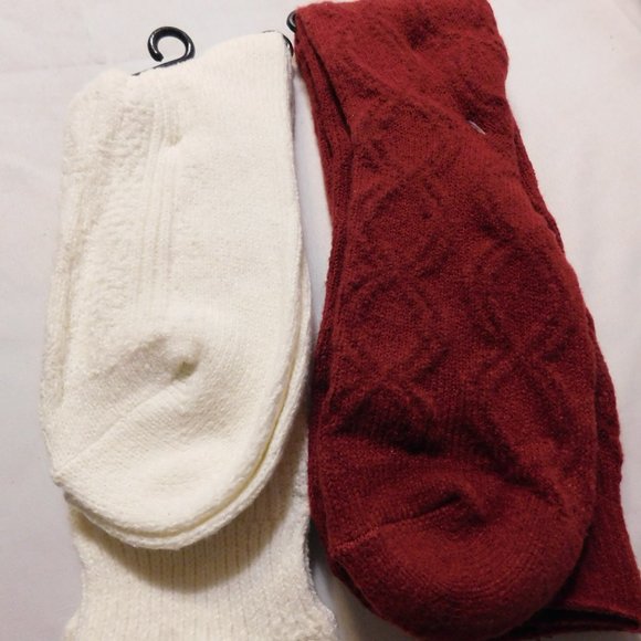 Muk Luks Knee High Socks and Boot Socks Women's NWT - Picture 3 of 4